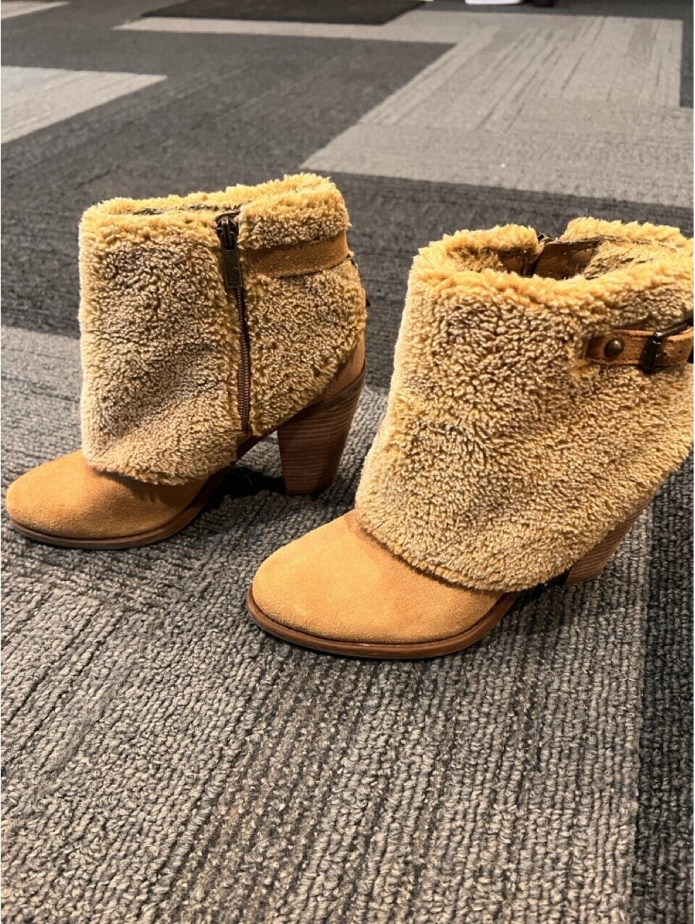 Jessica Simpson Womens 7M Tan Sherpa Cuff Ankle Boots Chunky Heel